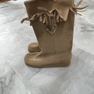Report Dubai Women's Size 8.5 Suede Moccasin Fringed Beads Camel‎ Brown Boots
